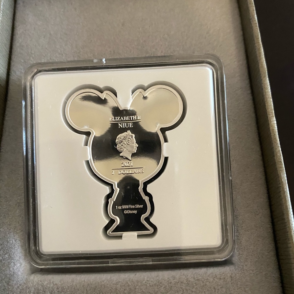 New Zealand Mint Chibi 1oz silver coin